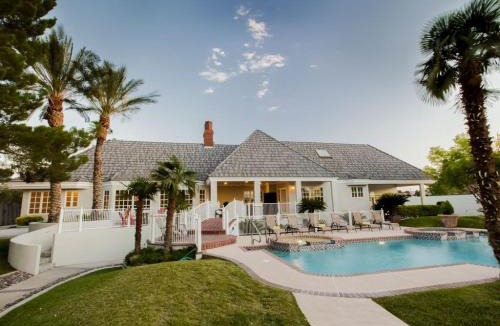 Spring Valley Villa | Villa Carota - 6 bedrooms and a Casitas