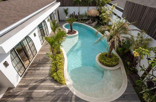 Berawa Villa | Villa Cebossa by Optimum Bali Walk to Beach - Finn's Canggu