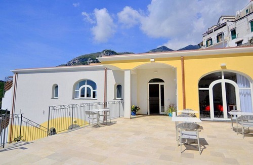 Pontone House | Villa Clarice C, fully refundable with voucher*: A bright and sunny studio apartment in a quiet position, located on a hillside above the sea, with Free WI-FI.