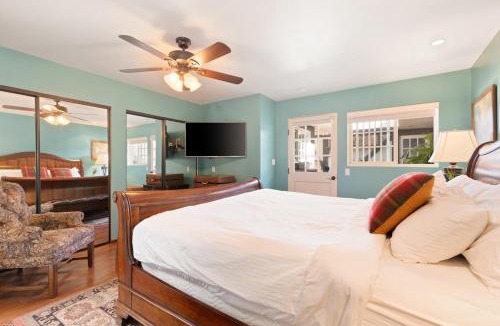 Warm Sands Villa | Villa Coffee House