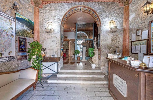 Padula Hotel | Villa Cosilinum