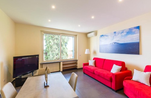 Posillipo Apartment | Villa Dolcevita with parking by Napoliapartments