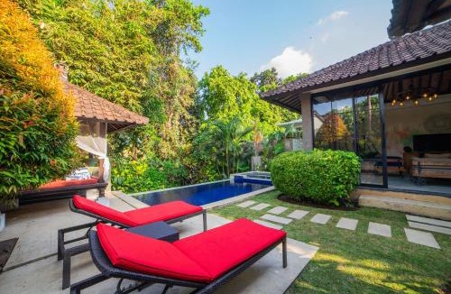 Tumbak Bayuh Villa | Villa Elysium Fields - Rustic Meets Industrial Chic Design