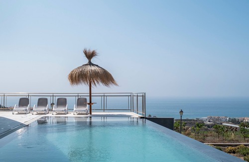 Torrox Costa Villa | Villa 'Exclusive One' with Private Pool, Wi-Fi and Air Conditioning