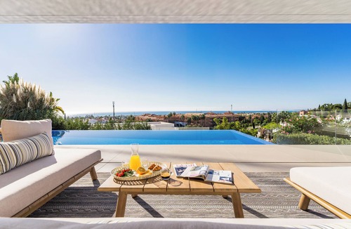 New Golden Mile Villa | Villa Flamingo - Modern Villa in Los Flamingos