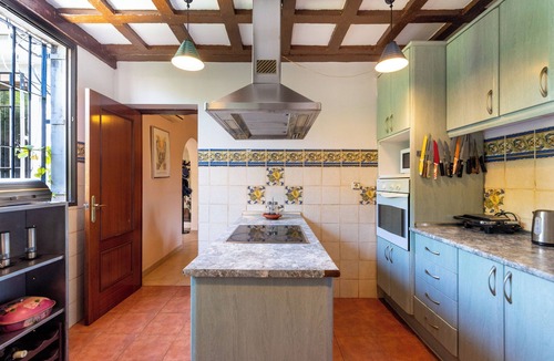 Malaga-Este Villa | Villa "La Bicicleta Azul" with Shared Pool & Wi-Fi