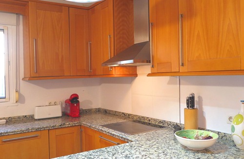Alcaucin Cottage | Villa La Malcontenta, large private house with green spaces and swimming pool.