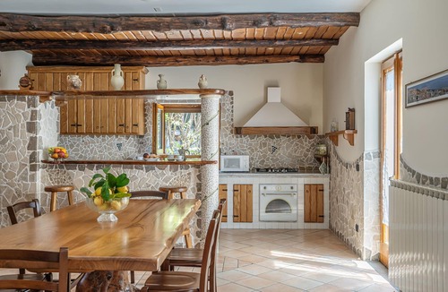 Colli di Fontanelle Villa | Villa La Pace, Charming 3 bedroom villa with private pool with views of Amalfi Coast
