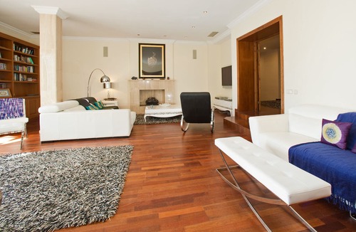 Puerto Banus Villa | Villa Less than 2 Mins walk to Beach & the lovely Puerto Banus Harbour