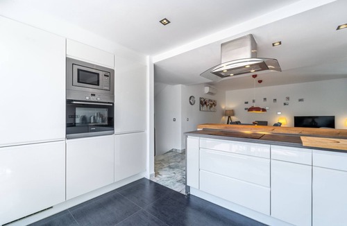 Playa del Sol-Villacana Ski Chalet | Villa Luna - Charming Family-Friendly Villa near the Beach