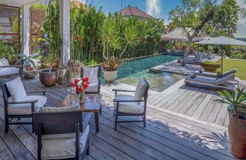 Munggu Villa | Villa Mandalay Dua | Seseh 4BR Villa — Pool, Rice-View & Staff