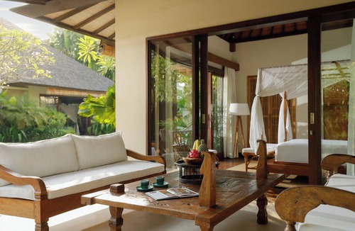 Batu Bolong Villa | Villa Nelayan by Nakula