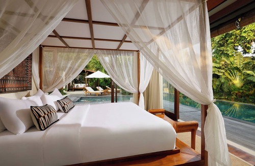 Batu Bolong Villa | Villa Nelayan by Nakula