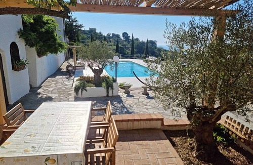 Perdifumo Villa | Villa Origano: A characteristic and welcoming villa located on a hillside, facing the sea.