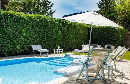 Sant'Agnello Villa | Villa Pulcra: An elegant three-story villa situated a few minutes from the town center, with Free WI-FI.