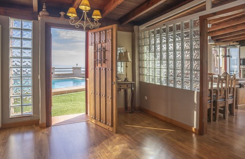 Torrox Villa | Villa Rural con Piscina Privada y Vistas Panorámicas