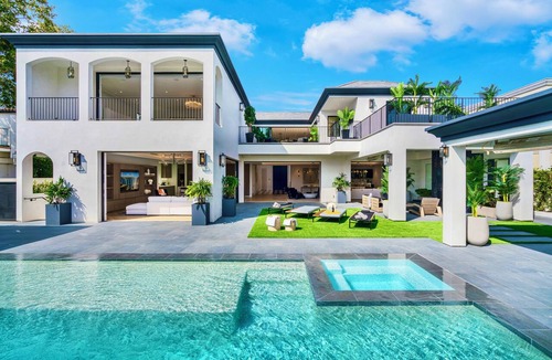 Beverly Hills Villa | Villa Ruya by LuxJB 🏆 Most Luxurious Mansion Rental in Beverly Hills
