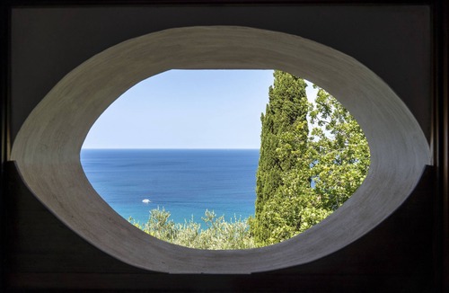 Santa Maria di Castellabate Villa | Villa sea view, sleeps 8, Castellabate