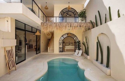 Batu Bolong Villa | Villa Sen2 3BDR - 3 Min Echo Beach