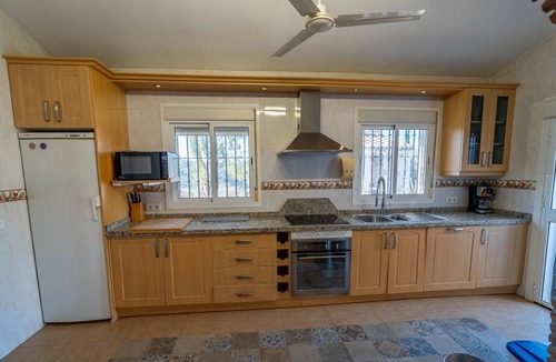 Cutar Villa | Villa 'Serenidad' with Mountain View, Pool, Wi-Fi and Air Conditioning
