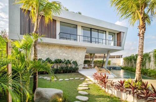 Tumbak Bayuh Villa | Villa Via Canggu