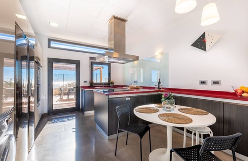 Malaga-Este Villa | Villa with Pool, Stunning Mountain View, Wi-Fi, Garden & Terrace