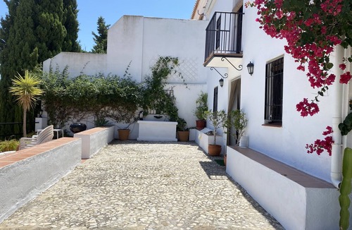 Benalmadena Villa | Villa with spectacular views, a large garden with a private heated swimming pool