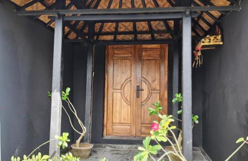 Kartika Plaza Villa | Villas AVEBODI Modern Surf villa Steps to Kuta Beach brand new