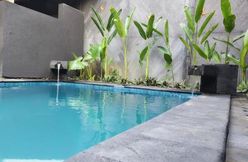 Kartika Plaza Villa | Villas AVEBODI Modern Surf villa Steps to Kuta Beach brand new