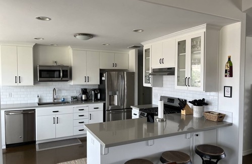 San Miguel House | Vineyard Views + Fire Pit | 1 Min to Wine Trail | Top of the Hill