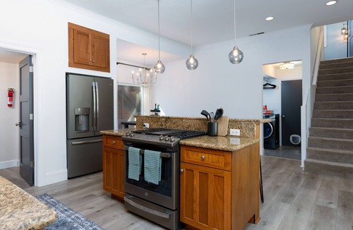 Carson City House | Vintage Gem 5-minute walk to Downtown Carson City! 25 minute drive to Lake Tahoe