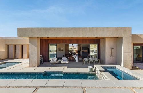 Panorama Heights House | Vista A at Panorama Villas by Fieldtrip Luxury 3br w Pool and Views