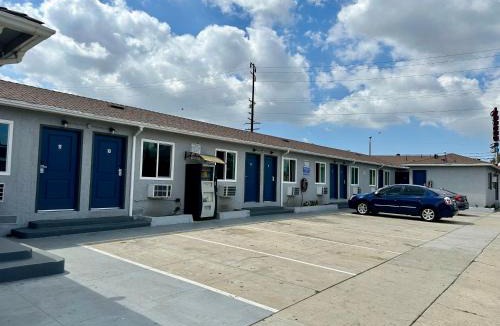 South Gate Hotel | vogue motel