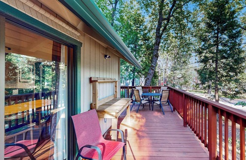 Twain Harte Cabin | Walk to Golf & Restaurants: Serene Twain Harte Gem