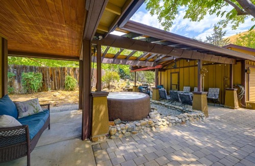 Kernville Apartment | Walk to Riverfront Beach: Kernville Escape