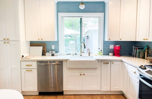 Leucadia House | Walk to the beach or relax and grill outdoors in the amazing yard!