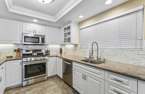 San Clemente Villa | Walk to the beach, Ole Hanson & Casino Wedding Venues! AC!
