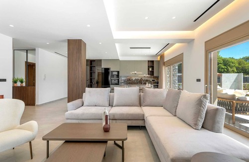 Asgourou Villa | Welcome to Ruby Paradise, a luxurious villa nestled in thearea of Sgourou.
