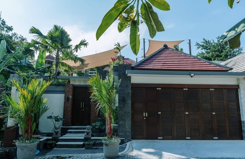 Tabanan Villa | Welcome to Serenity Villa. Mere mention of Bali evokes thoughts of a paradise.