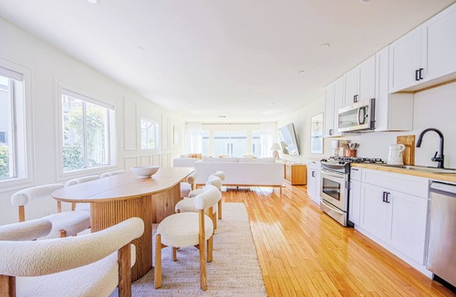 Melrose Villa | WestHollywood Villa 12PAX Jacuzzi&Garden Oasis