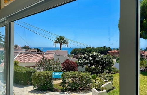 El Faro House | WHITE DREAM Near the Sea 3bed by Solrentspain
