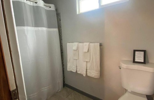 Squaw Valley Apartment | White Oak Suite