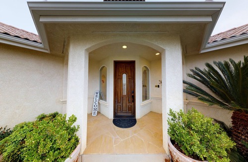 Temecula Villa | Wine Country Home walk to wineries - Infinity Pool Views - 2 king beds