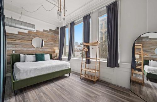 Gaslamp Quarter Apartment | Woolworth Loft - Stay in the Heart of Gaslamp
