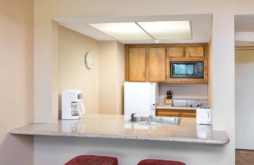Palm Springs Hotel | WorldMark Palm Springs - Plaza Resort and Spa