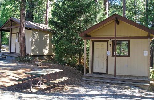 Harden Flat Resort | Yosemite Lakes Bunkhouses