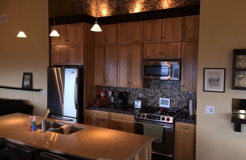 Oakhurst Villa | Yosemite South Gate Villa. Breathtaking views sunrise to sunset. Epic pool area.