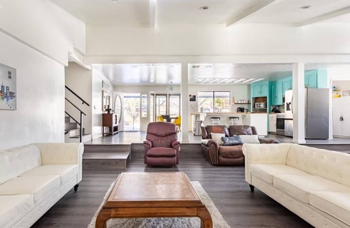 Oakhurst Villa | Yosemite Villa Sleeps 20 + Hot Tub + Game Room + Fire Pit
