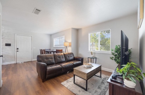 Southeastern Sacramento Apartment | Your Home in Sacramento: 3BR w/Parking & Laundry