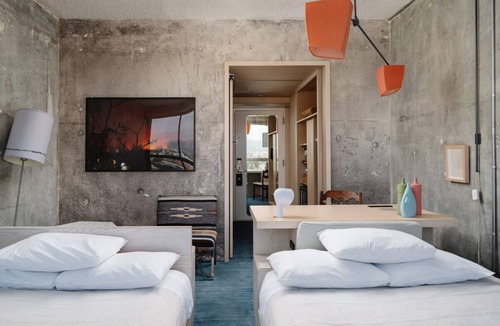 Wilshire Center Hotel | Your Relaxing Getaway Awaits! 2 City View Units, Pet-friendly, Outdoor Pool